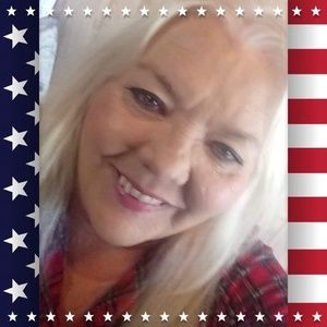 Meet your Posher, Lacey